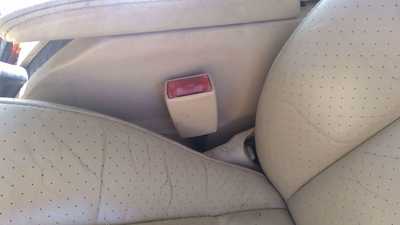 2009 VW Beetle seat belt1